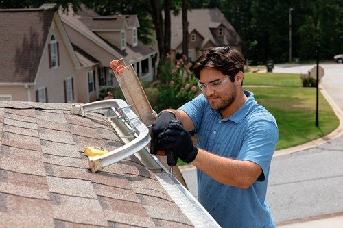 Roof-Safe Ladder Setup