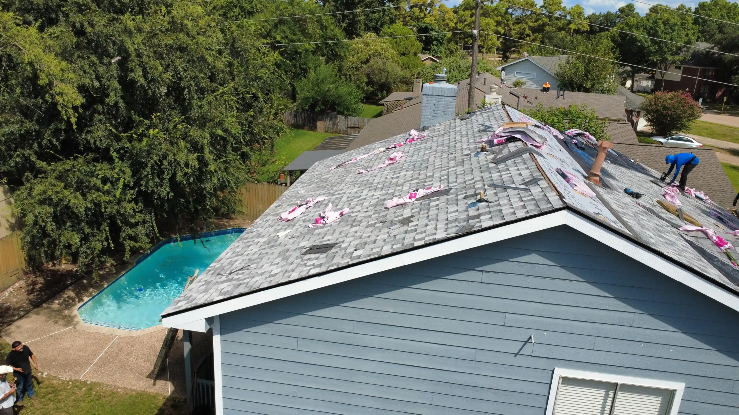 Full Roof and Gutter
