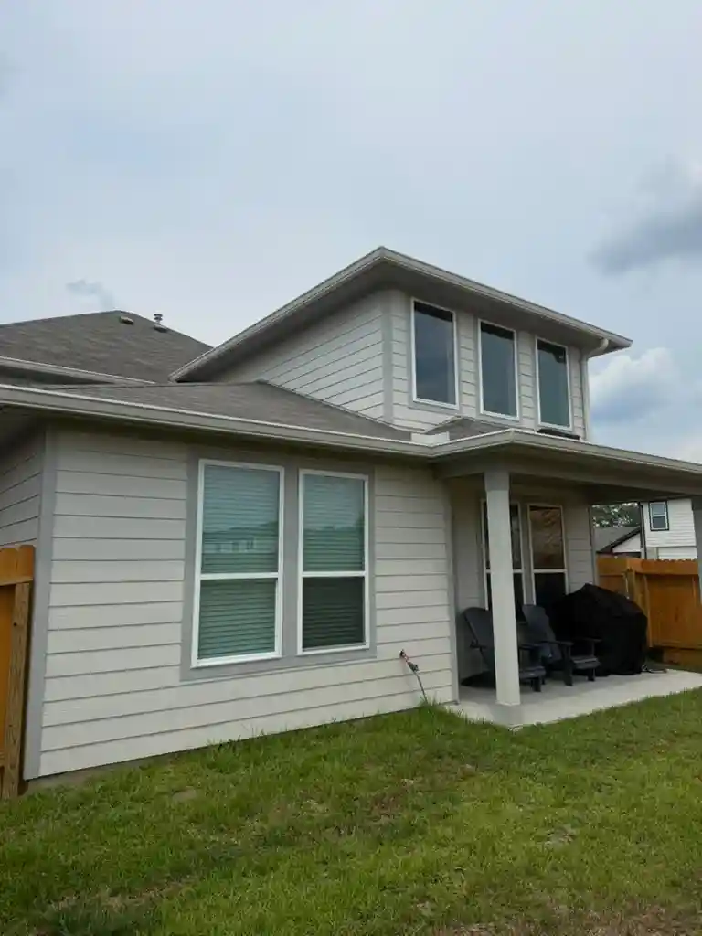 Seamless Gutter Installation Photo 8